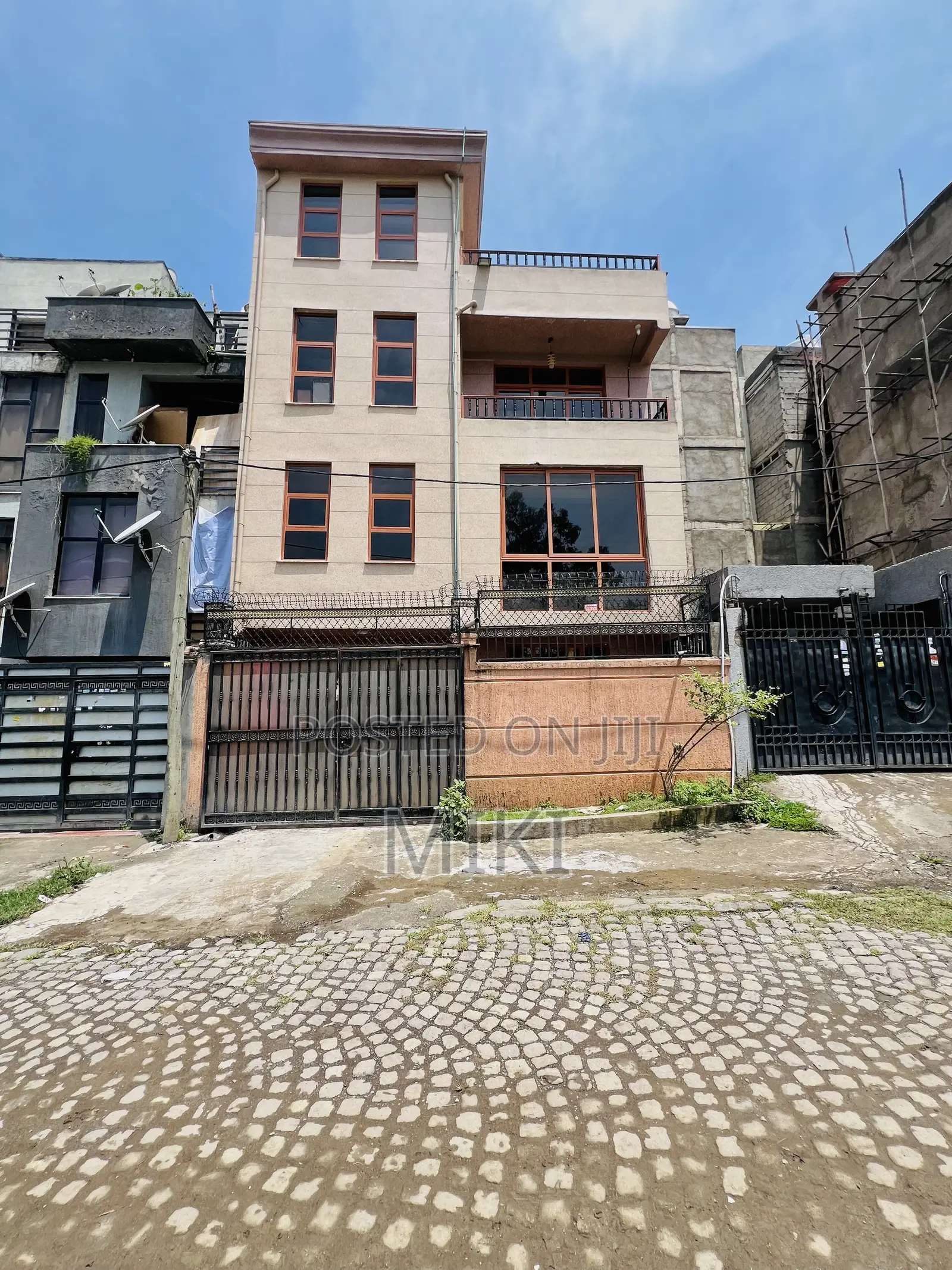 Furnished 5bdrm Townhouse/Terrace in Haile Garment, Nifas Silk-Lafto