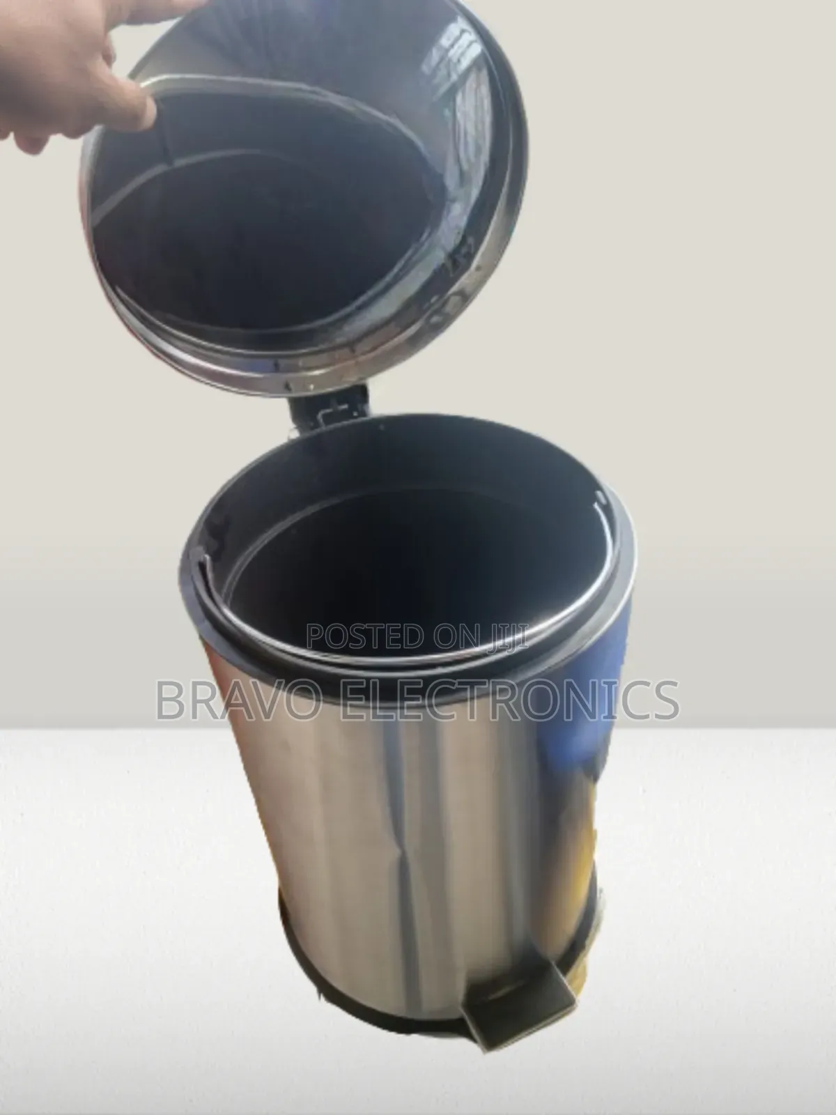 20l Trash Can – Keep Your Space Clean Stylish!