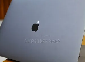 New Laptop Apple MacBook Pro 2019 16GB Intel Core I7 SSD 512GB