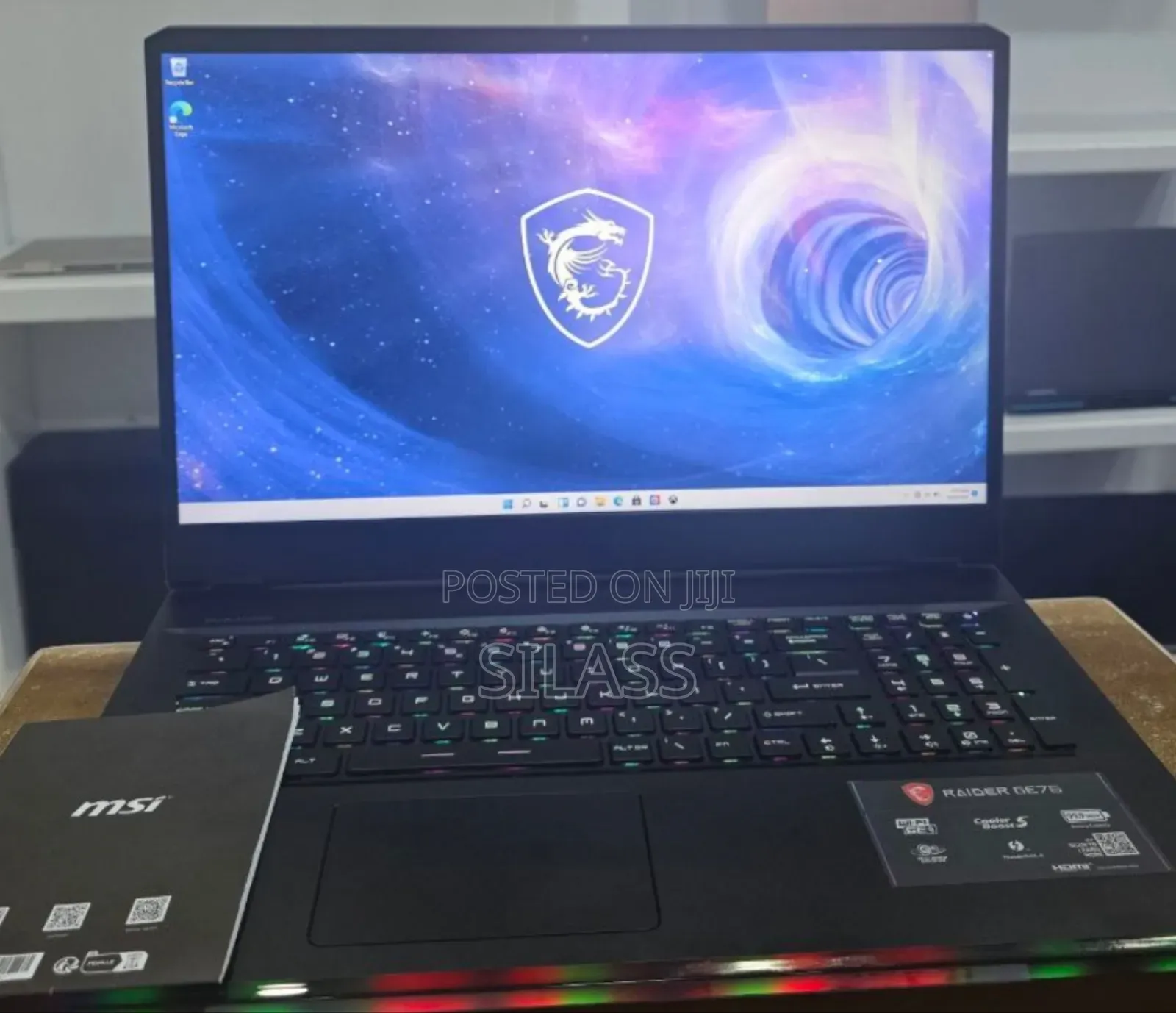 New Laptop MSI Raider GE76 12UGS 16GB Intel Core I9 SSD 1T