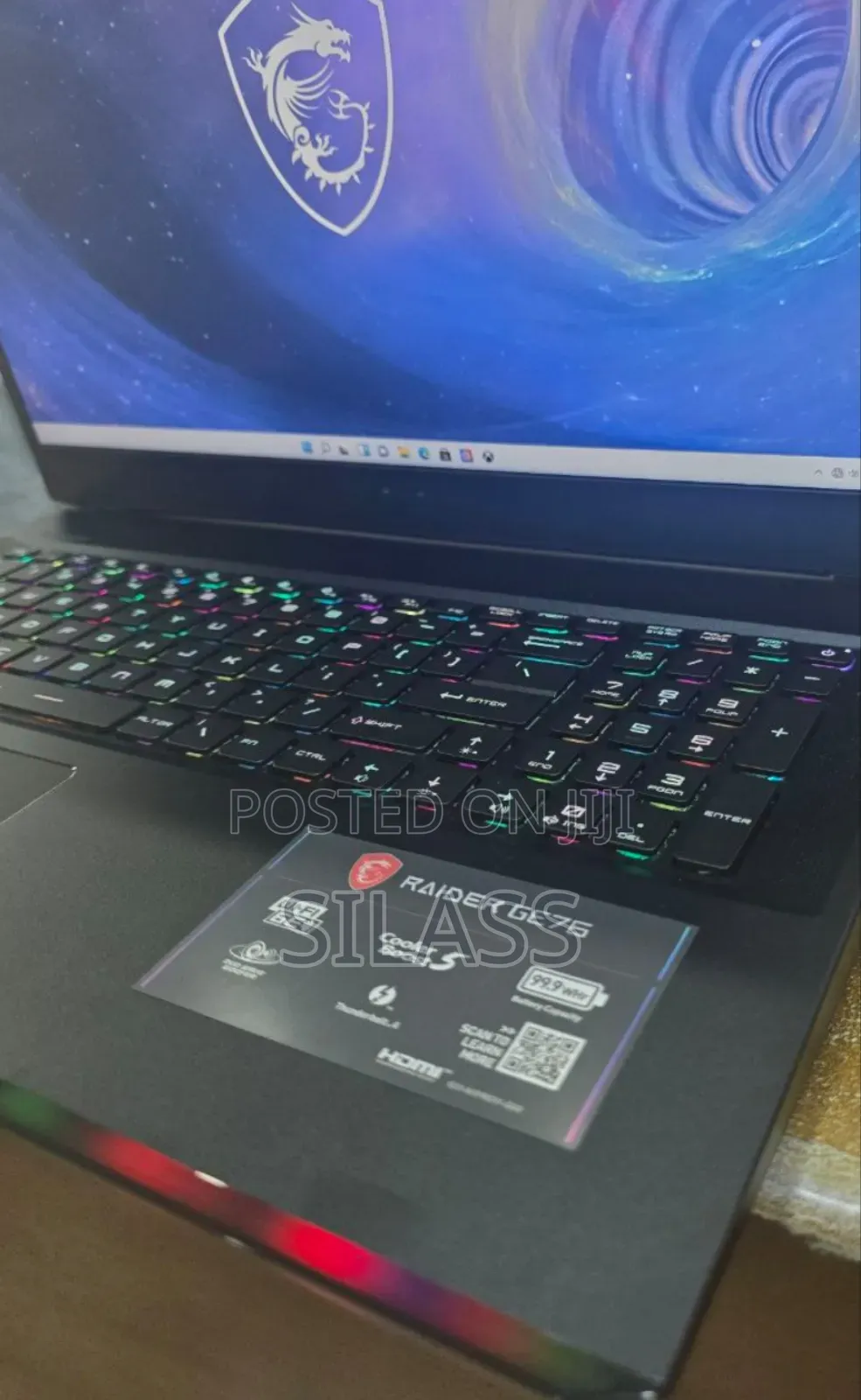 New Laptop MSI Raider GE76 12UGS 16GB Intel Core I9 SSD 1T