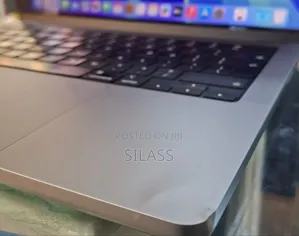 New Laptop Apple MacBook Pro M1 16GB Apple M1 Pro SSD 512GB