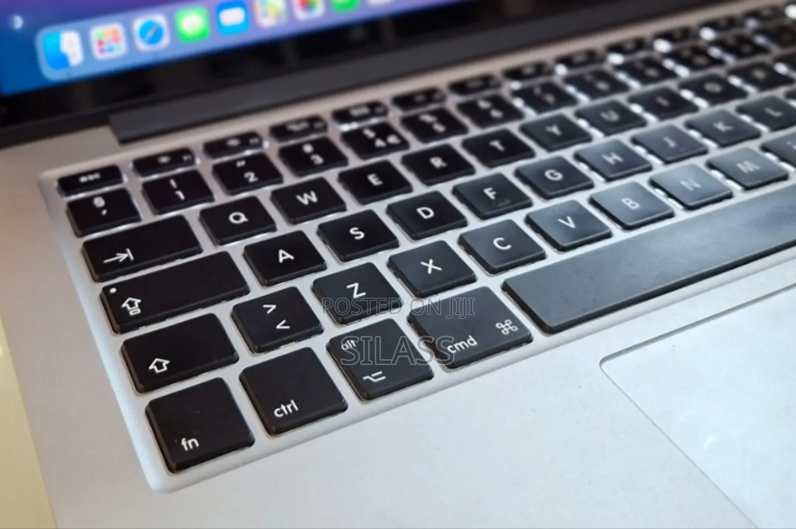 New Laptop Apple MacBook Pro 2019 8GB Intel Core I5 SSD 256GB