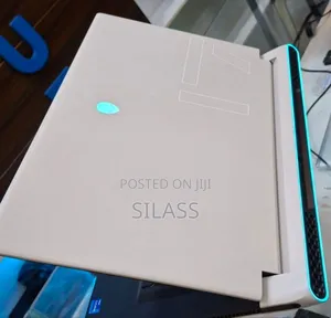 New Laptop Alienware M17x R2 32GB Intel Core I7 SSD 1T