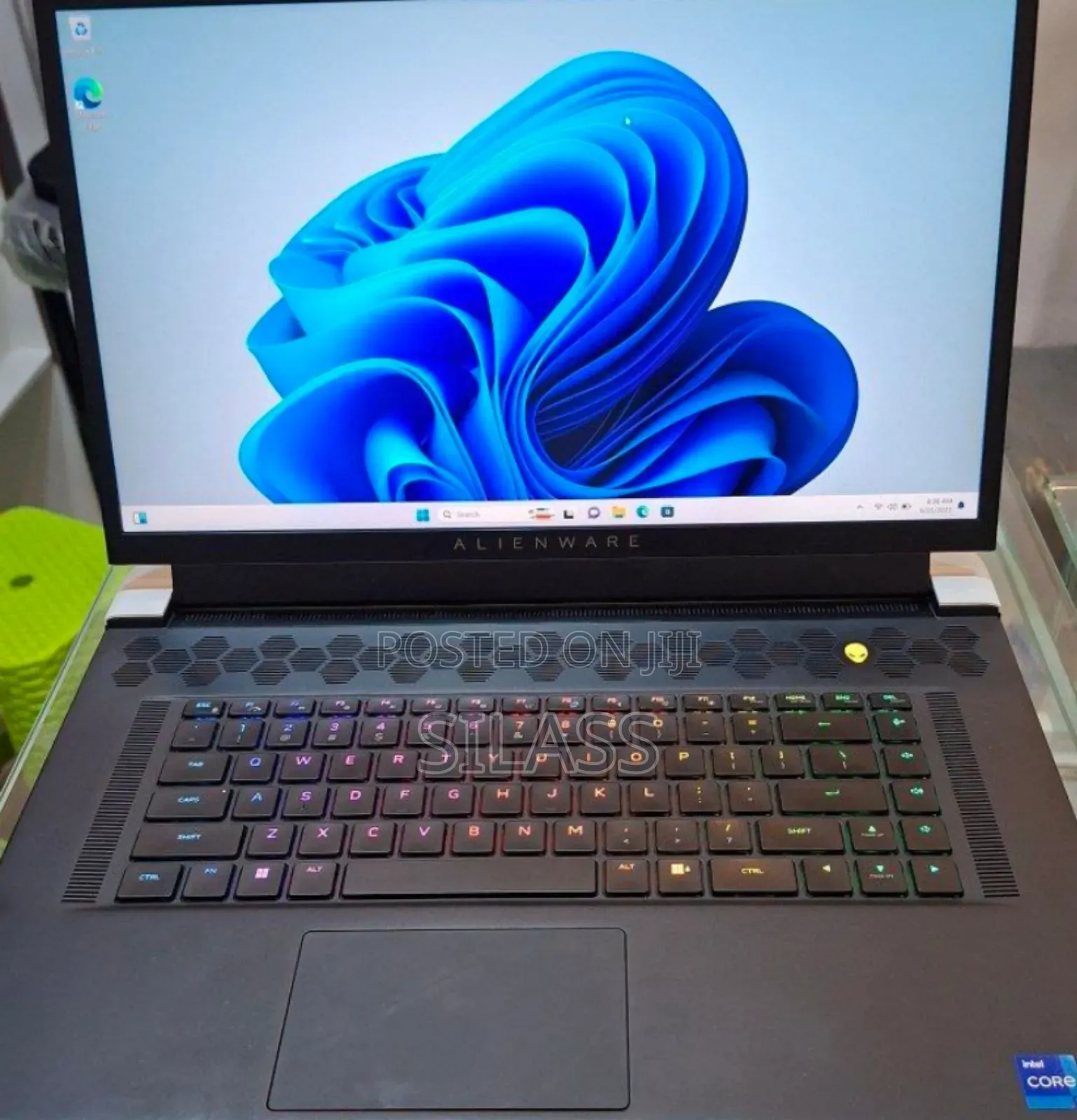 New Laptop Alienware M17x R2 32GB Intel Core I7 SSD 1T