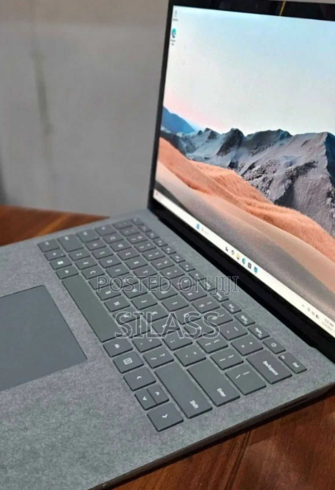 New Laptop Microsoft Surface 16GB Intel Core I7 SSD 512GB