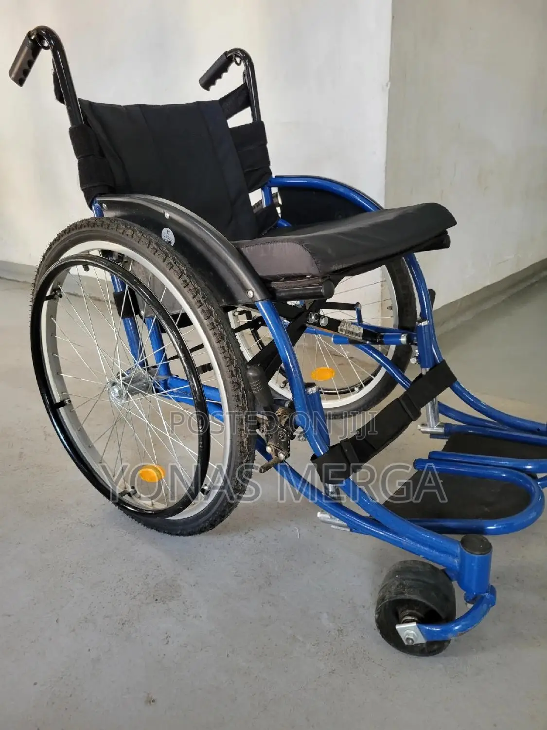 Europe Wheelchair Portable Build W/C Make It Easy to Travel