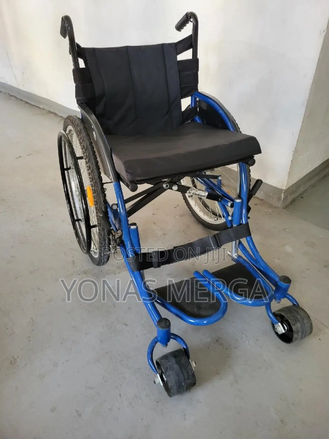 Wheelchairs Can Be Used in Homes, Shops, Doctors, Hospitals