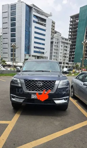 Photo - Nissan Patrol 2023 Gray
