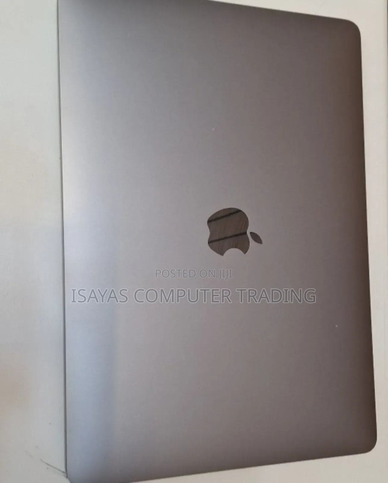 New Laptop Apple MacBook Pro 2020 8GB Intel Core I7 SSD 256GB