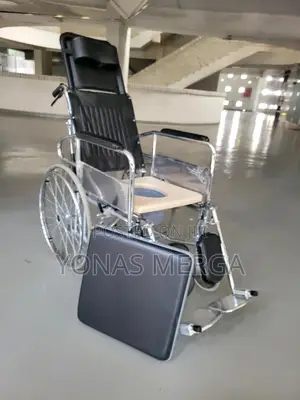 Multi-Purpose Wheelchair=Simplifying the Toileting Process.