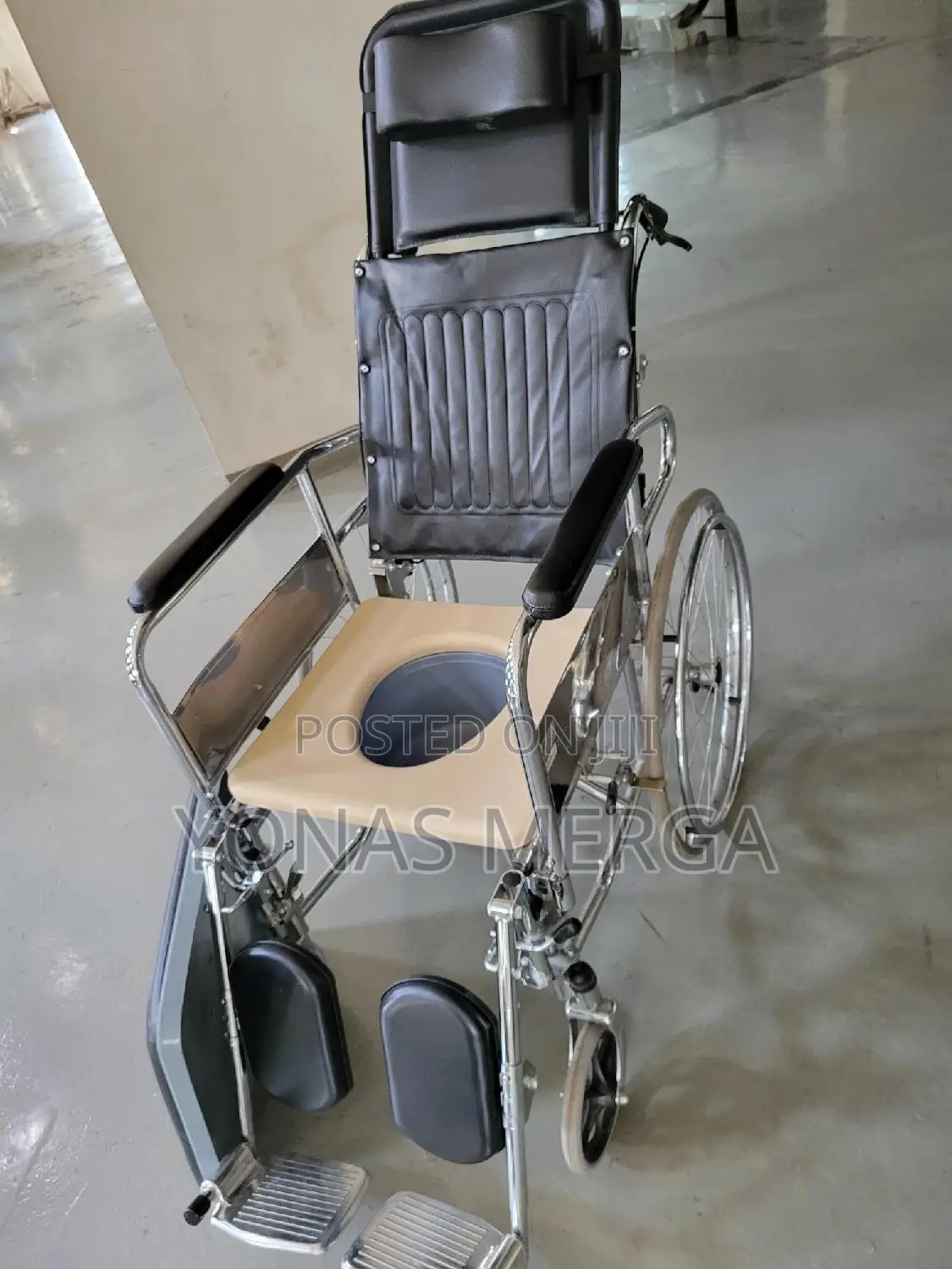 Reclining Commode崧不wheelchair With Mag Wheels and Pu Tyres