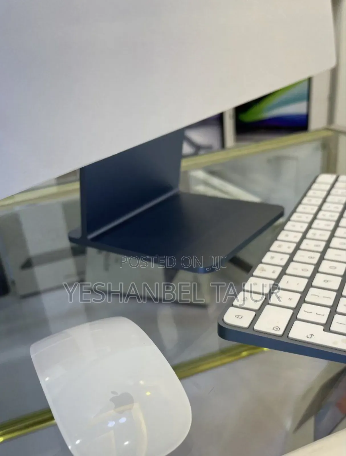 New Laptop Apple MacBook 8GB Apple M3 SSD 256GB
