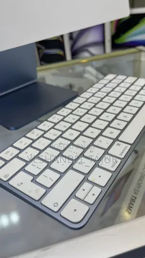 New Laptop Apple MacBook 8GB Apple M3 SSD 256GB