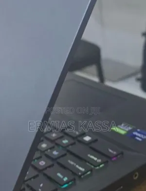 New Laptop MSI Raider GE76 12UGS 16GB Intel Core I7 SSD 1T