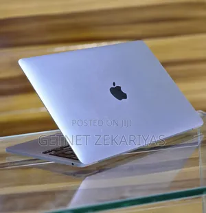 New Laptop Apple MacBook Pro 2022 M2 8GB Apple M2 SSD 256GB