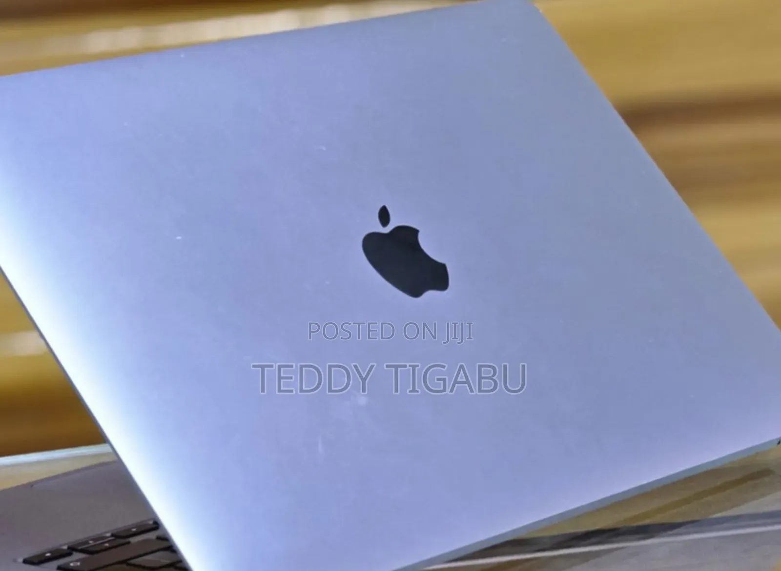 New Laptop Apple MacBook Pro 8GB Apple M2 SSD 256GB