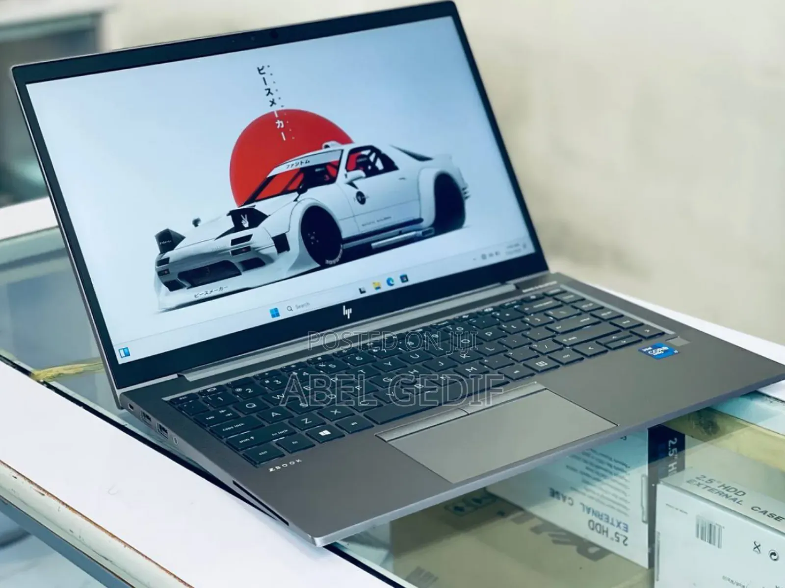 New Laptop HP ZBook Firefly 14 G7 16GB Intel Core I7 SSD 512GB