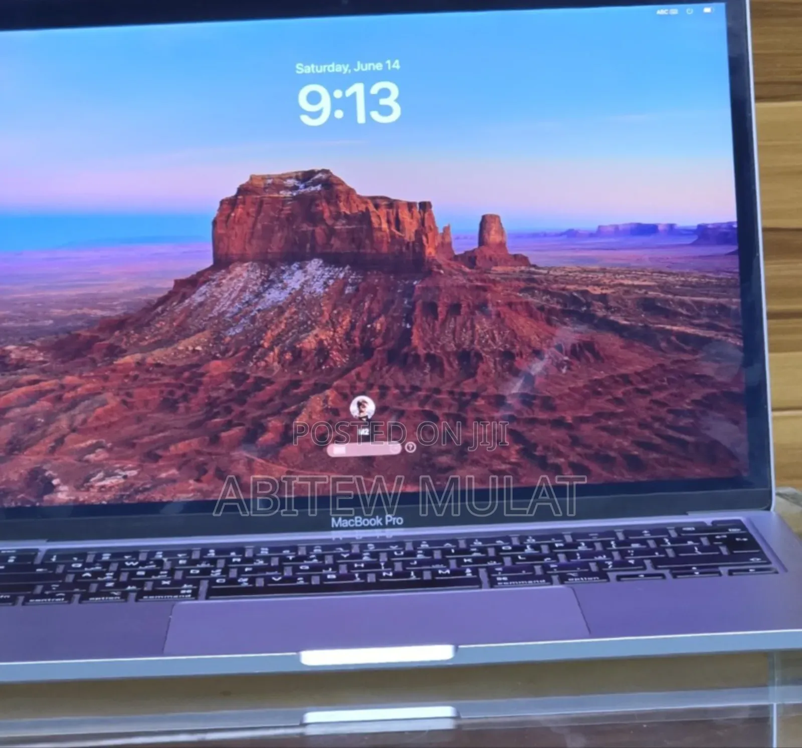 New Laptop Apple MacBook Pro 2022 M2 8GB Apple M2 SSD 256GB