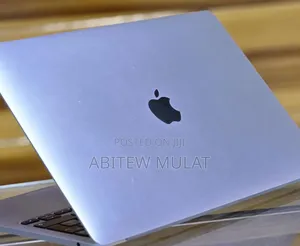 New Laptop Apple MacBook Pro 2022 M2 8GB Apple M2 SSD 256GB