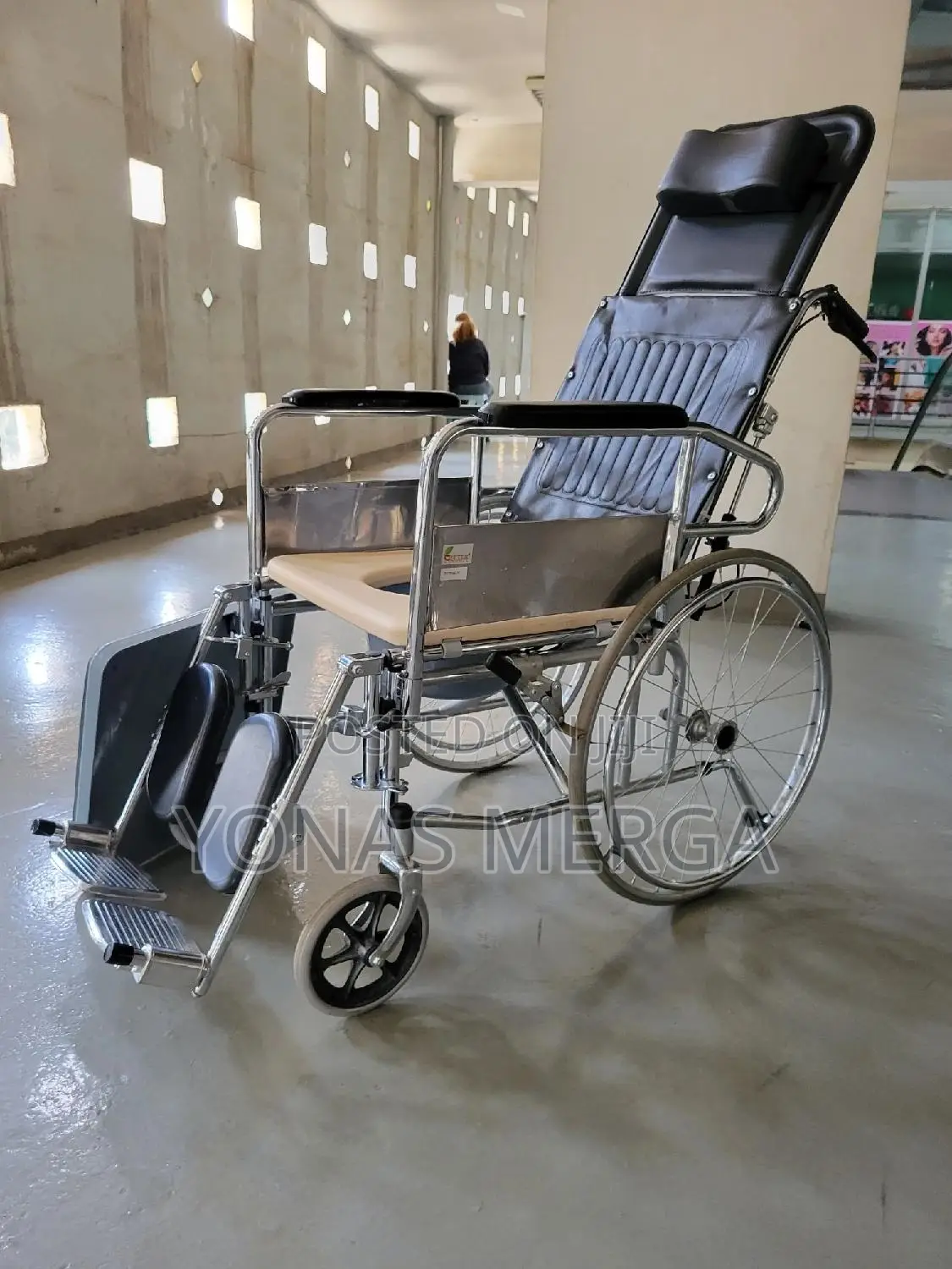 Toilet Wheelchair//Perfect for Senior Citizens and People