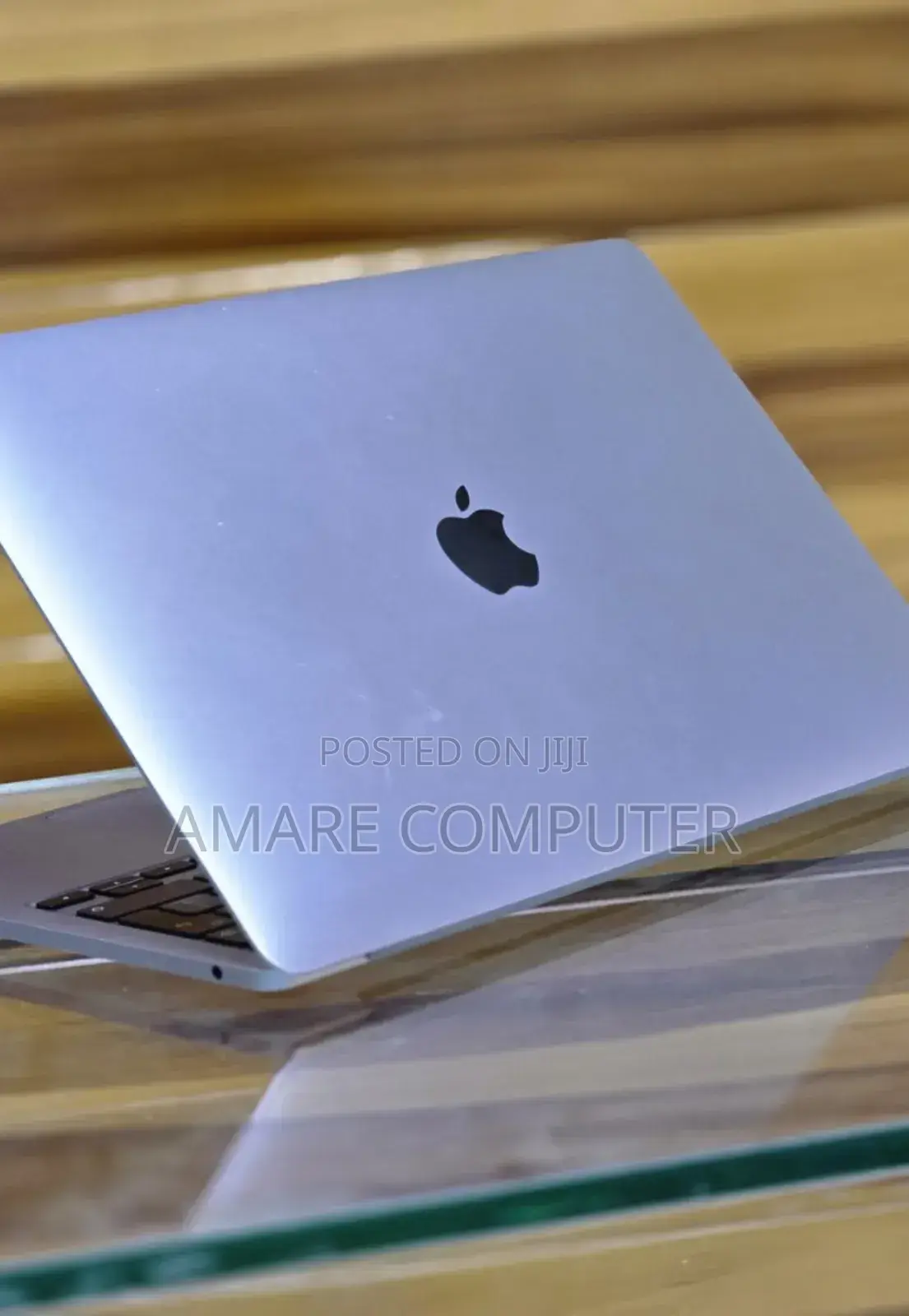 New Laptop Apple MacBook Pro 2022 M2 8GB Apple M2 SSD 256GB