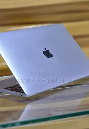 New Laptop Apple MacBook Pro 2022 M2 8GB Apple M2 SSD 256GB