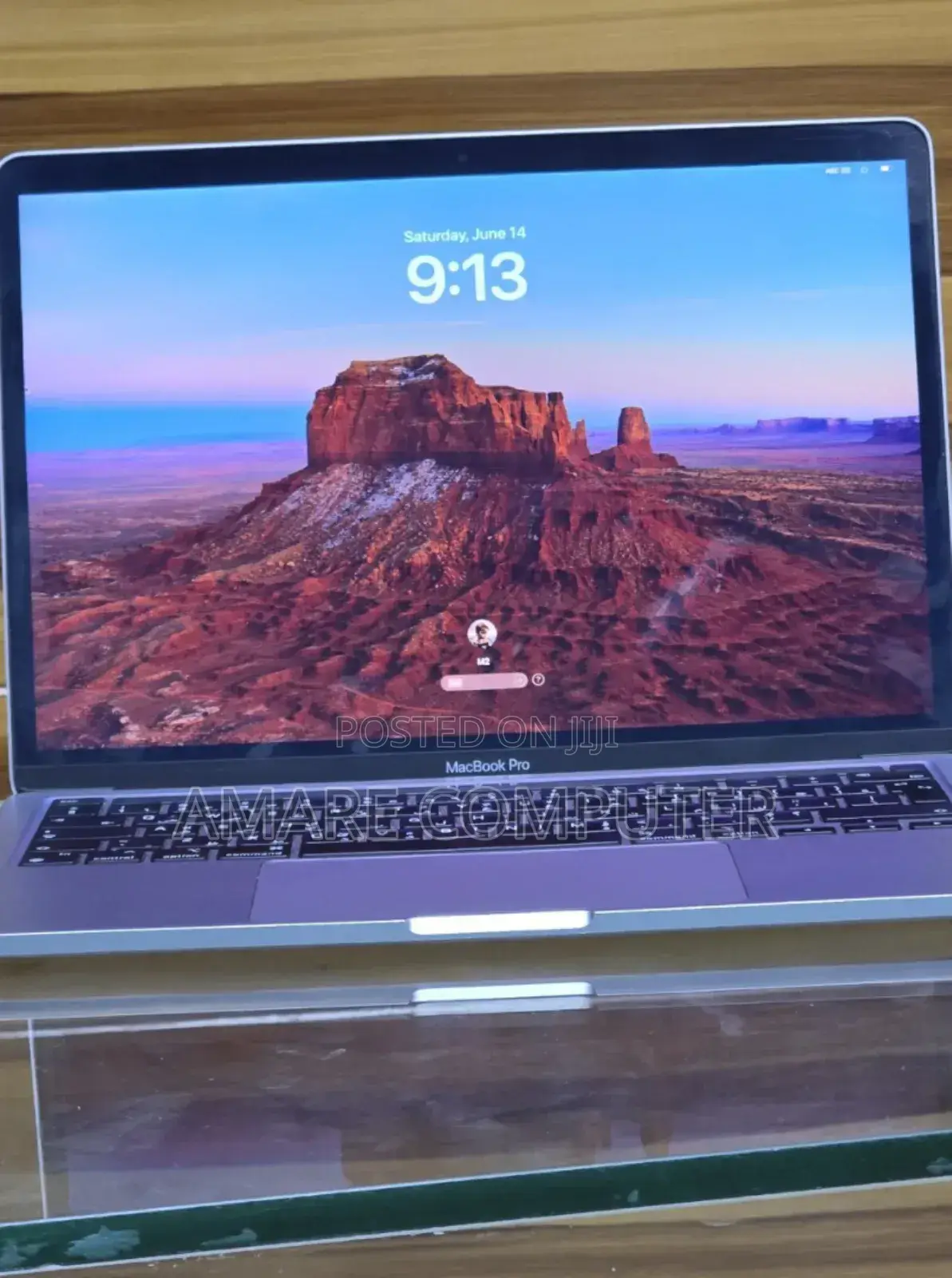 New Laptop Apple MacBook Pro 2022 M2 8GB Apple M2 SSD 256GB