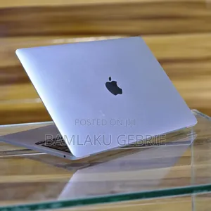 Photo - New Laptop Apple MacBook Air 2022 M2 8GB Apple M2 SSD 256GB