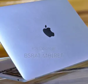 New Laptop Apple MacBook Pro 2022 M2 8GB Apple M2 SSD 256GB