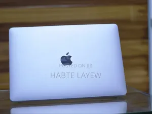 New Laptop Apple MacBook Pro 2022 M2 8GB Apple M2 SSD 256GB