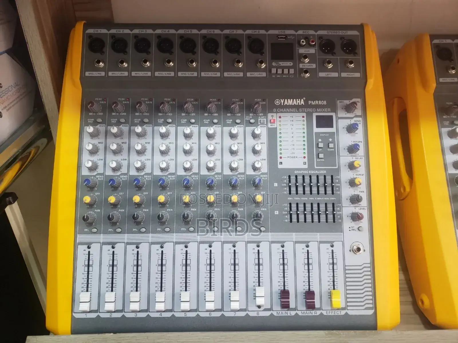Yamaha 8 Channel Mixer