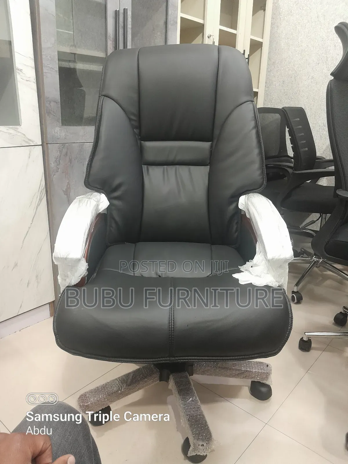 የ ሀላፊ ወንበር የሌዘር/Managerial Chair