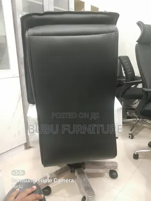 የ ሀላፊ ወንበር የሌዘር/Managerial Chair