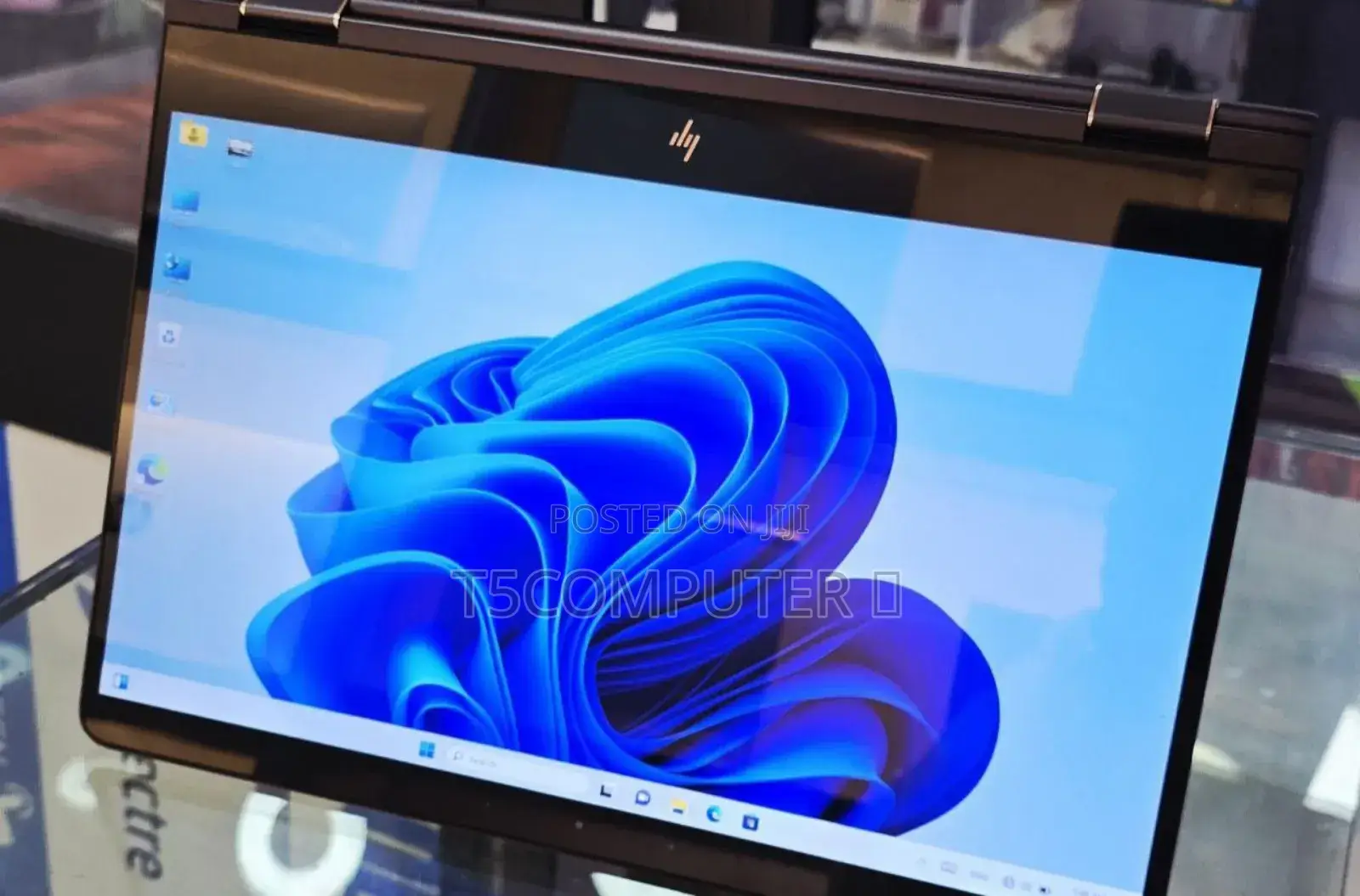 New Laptop HP Spectre X360 8GB Intel Core I7 SSD 1T