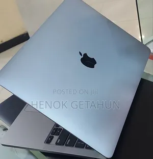New Laptop Apple MacBook Pro 2022 M2 8GB Apple M2 SSD 256GB