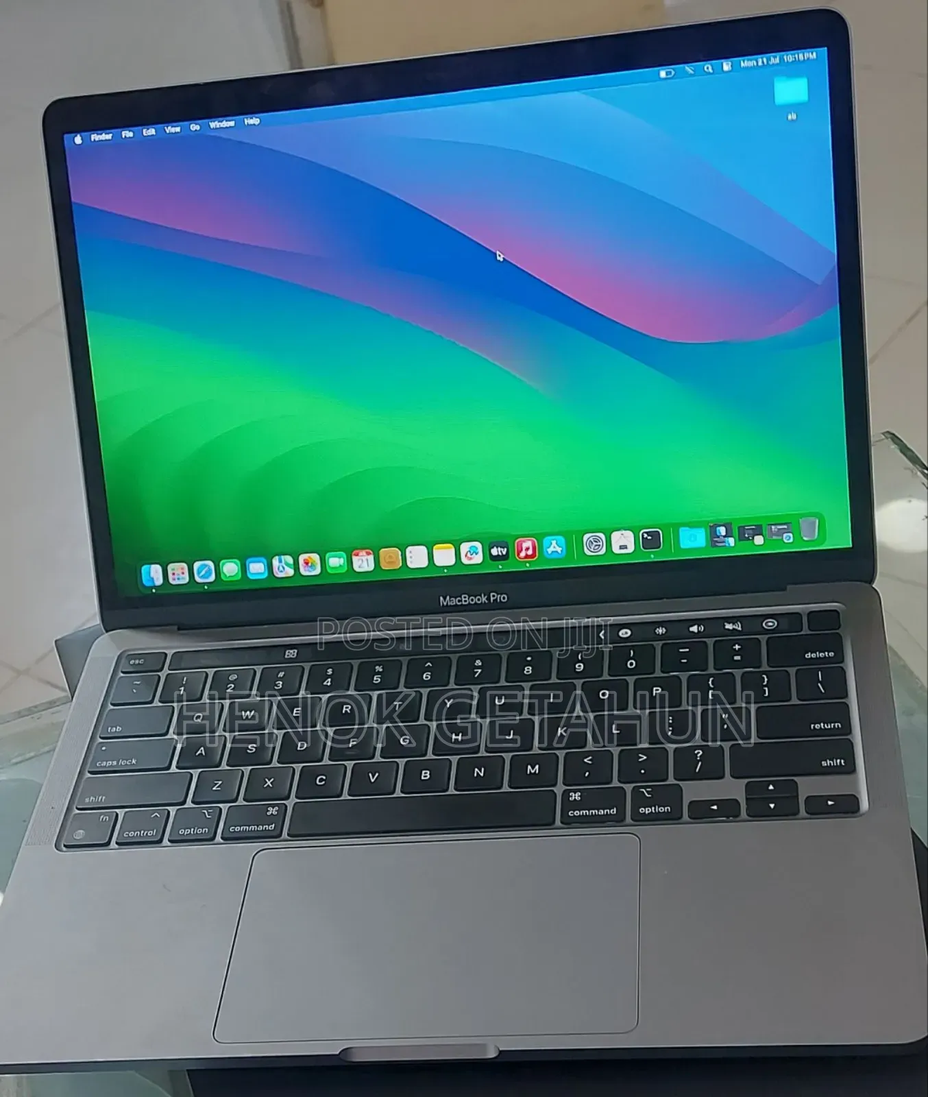 New Laptop Apple MacBook Pro 2022 M2 8GB Apple M2 SSD 256GB