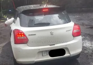 Suzuki Swift 2021 White