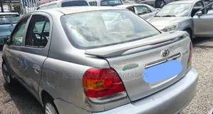 Toyota Platz 2005 Silver