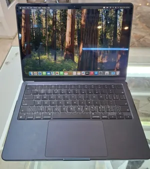 New Laptop Apple MacBook Air 2022 M2 8GB Apple M1 SSD 256GB