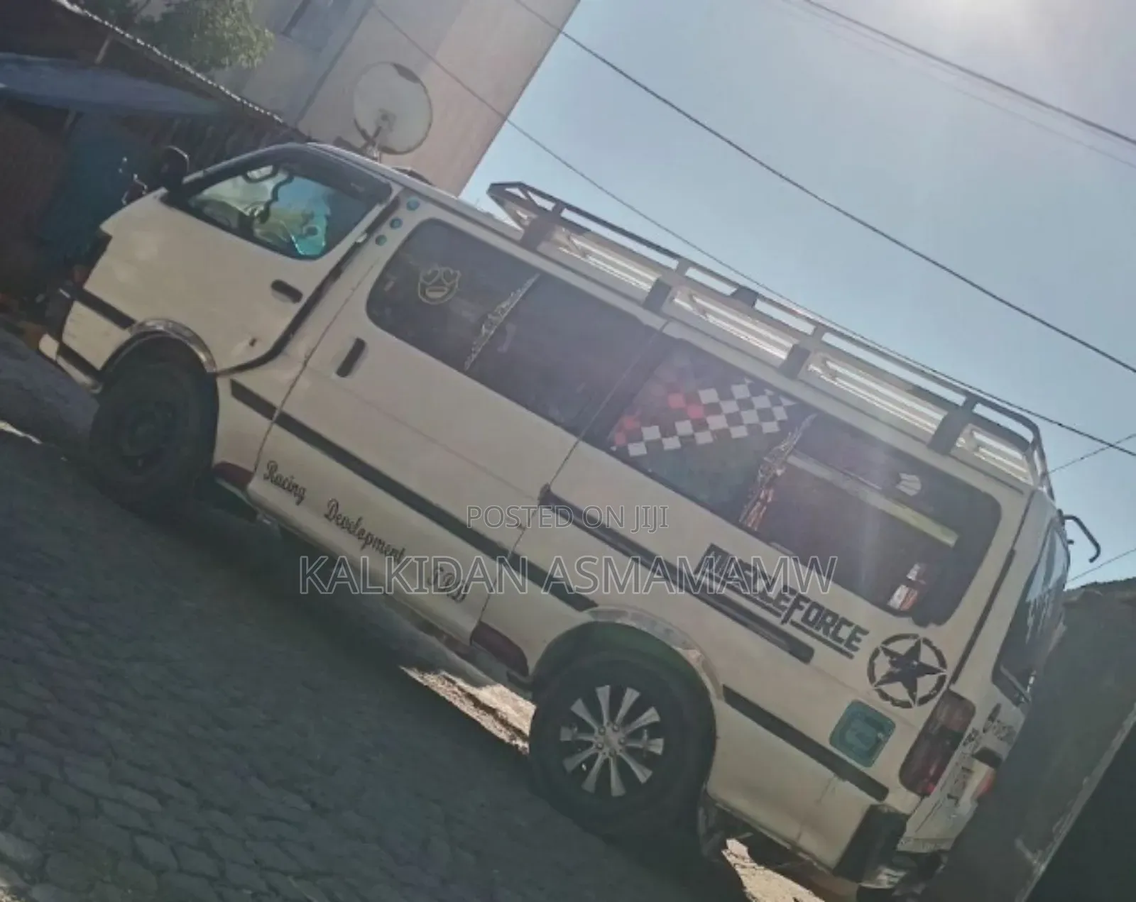 Toyota HiAce 1988 White