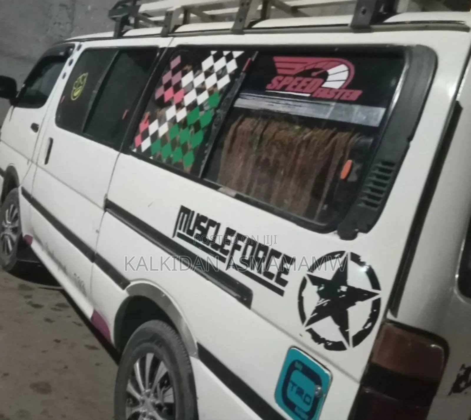 Toyota HiAce 1988 White