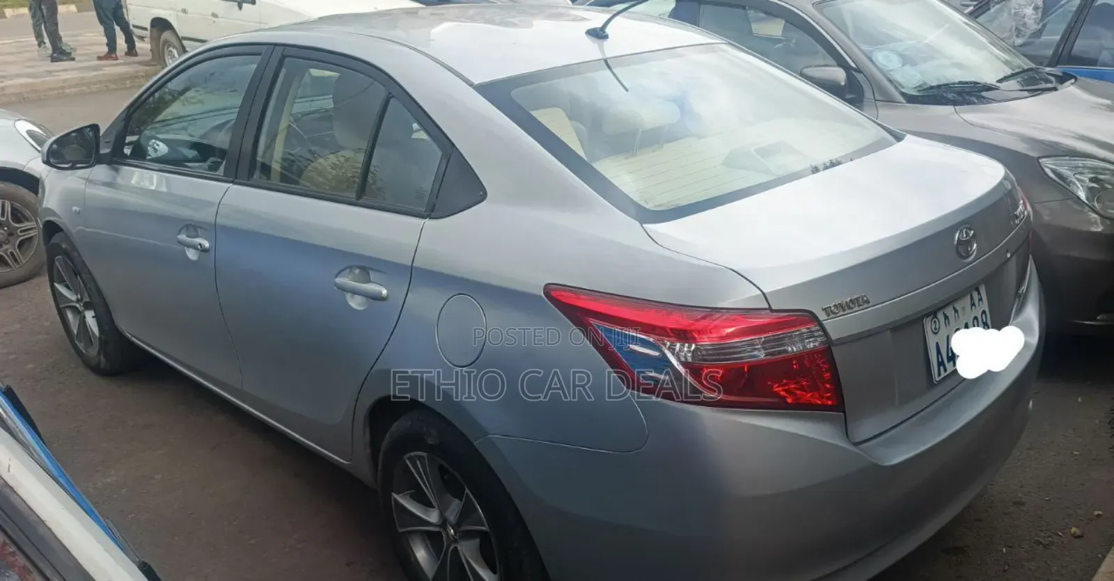 Toyota Yaris 2016 Silver