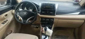 Toyota Yaris 2016 Silver