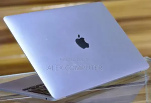 Photo - New Laptop Apple MacBook Pro 2022 M2 8GB Apple M2 SSD 256GB