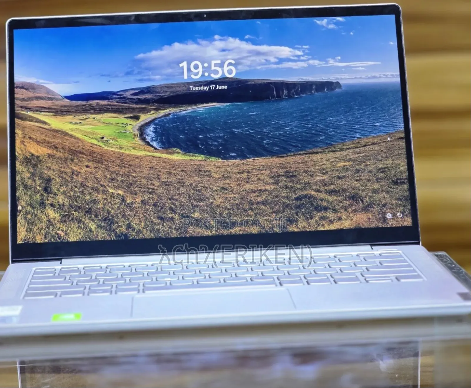 New Laptop Lenovo Yoga 730 8GB Intel Core I5 SSD 512GB