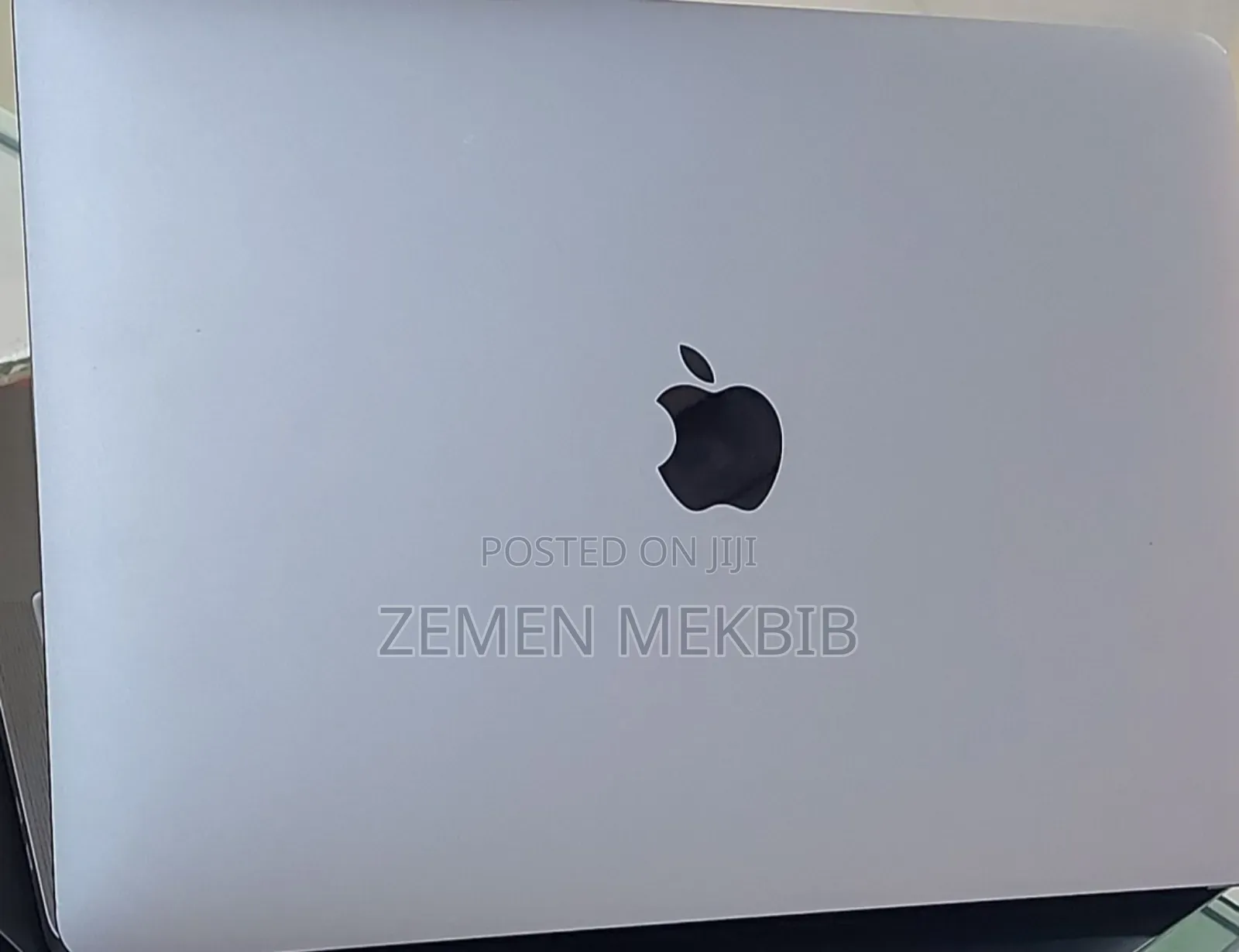 New Apple MacBook Pro 2023 M3 14-Inch 8GB Intel Core I9 SSD 256GB