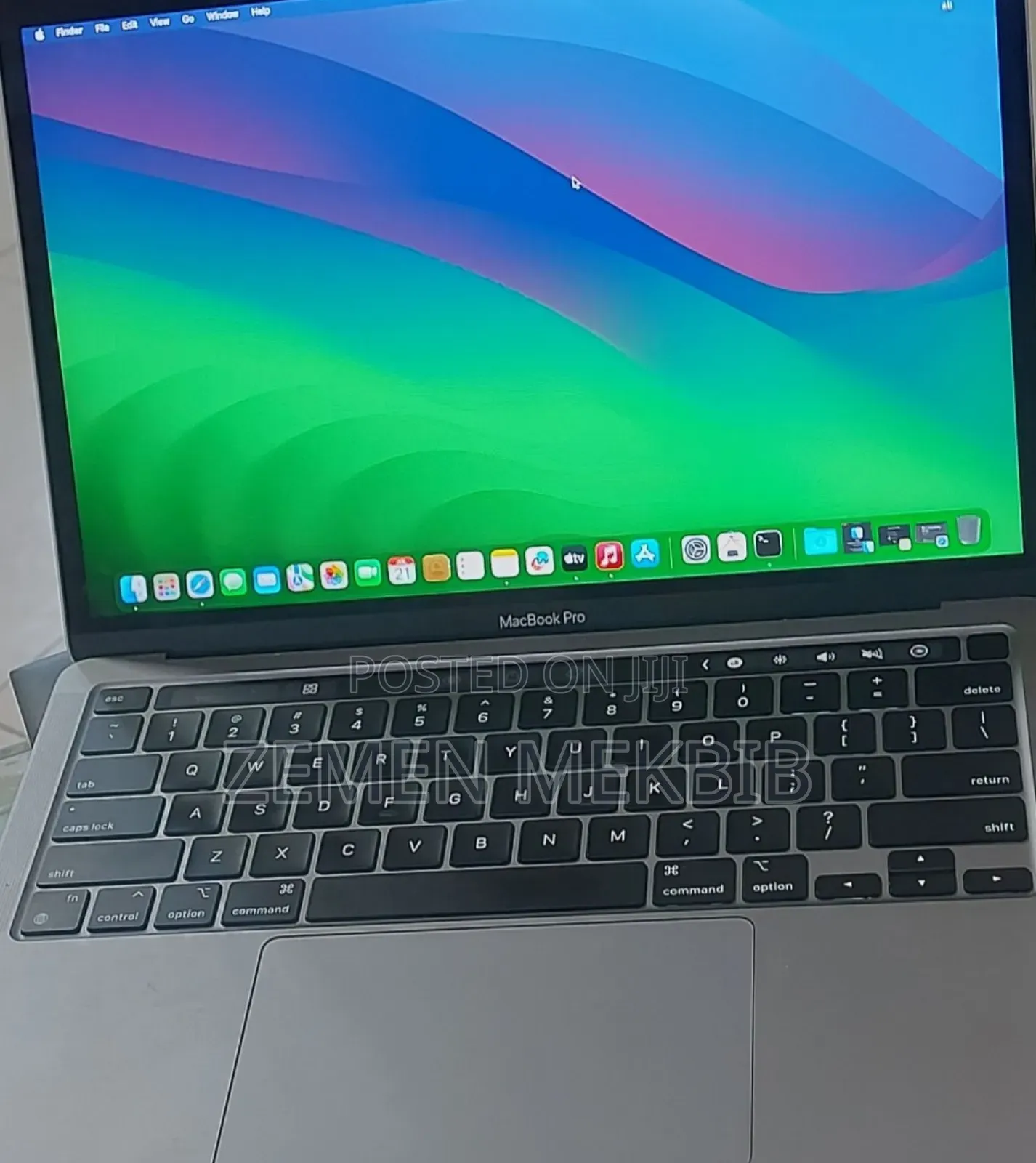 New Apple MacBook Pro 2023 M3 14-Inch 8GB Intel Core I9 SSD 256GB