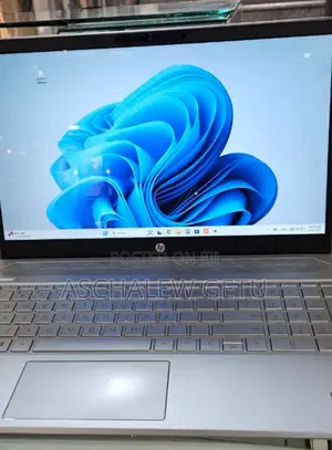 New Laptop HP Pavilion 15 8GB AMD Ryzen 3 SSD 256GB