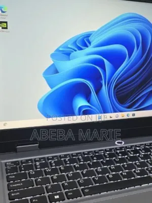 New Laptop Lenovo LOQ 15ARP9 24GB AMD Ryzen 5 SSD 512GB